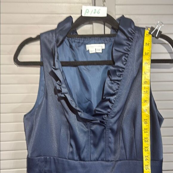 Elegant Navy Sleeveless Dress - Picture 8 of 10